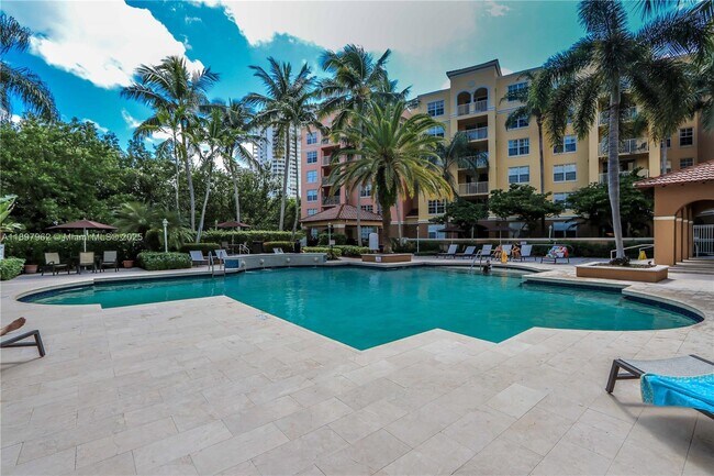 Building Photo - 19501 E Country Club Dr