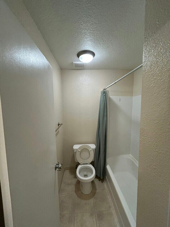 Building Photo - 11150 Trinity River Dr