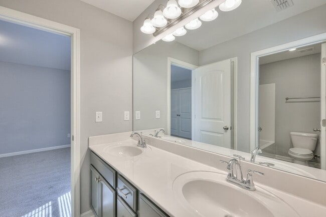 Building Photo - 212 Eusa Cantrell Ln