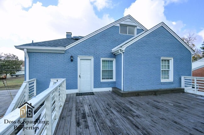 Building Photo - 409 Richardson Ave