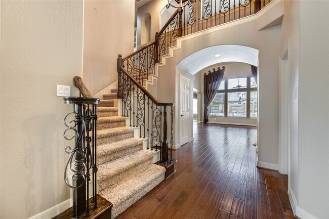 Building Photo - 28318 Wild Mustang Ln