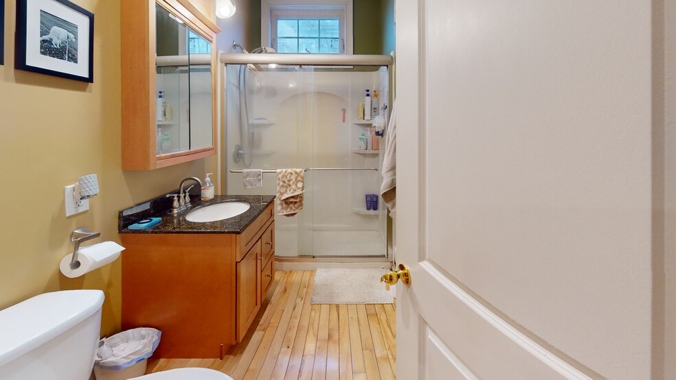 Building Photo - 33 Walter St