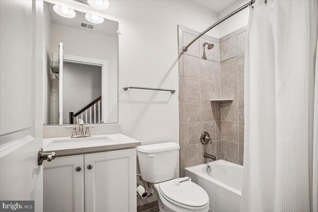 Building Photo - 3016 20th St S