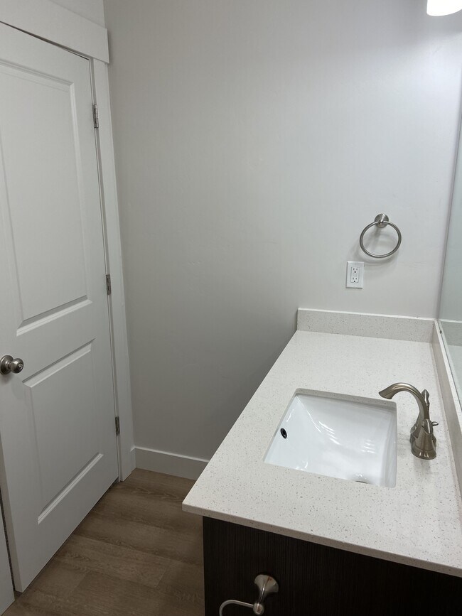 Building Photo - 445 S 1540 E