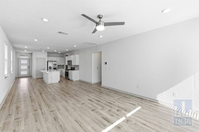 Building Photo - 8129 Linnie Ln