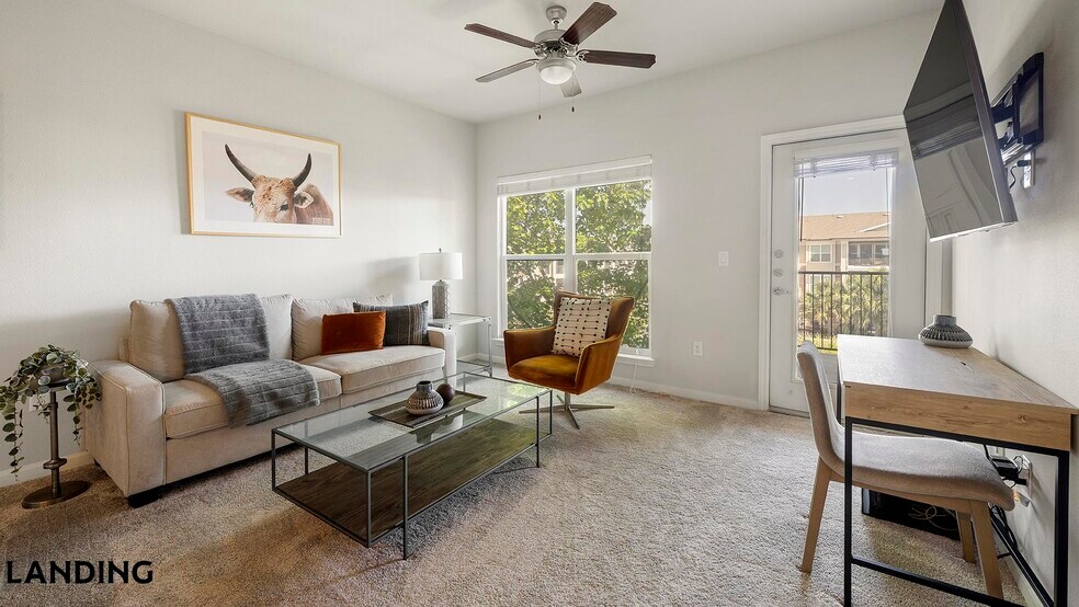 Building Photo - 715 W Slaughter Ln