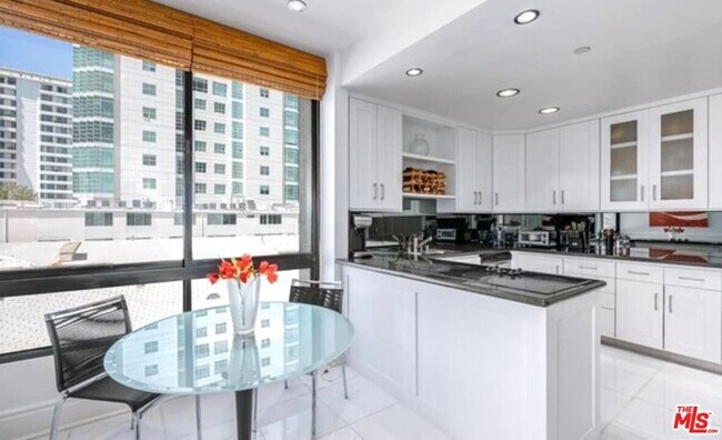 Building Photo - 10350 Wilshire Blvd