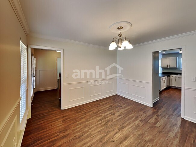 Building Photo - 1606 Harrison Way