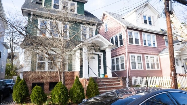 Building Photo - 65 Poe Ave