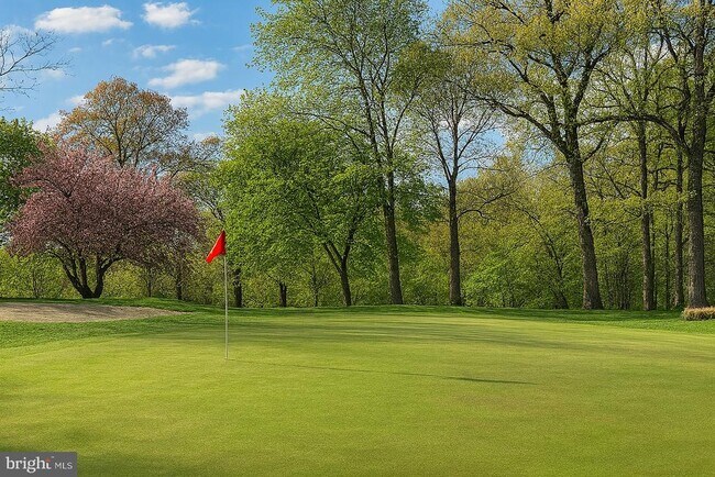 Building Photo - 2410 Dakota Lakes Dr