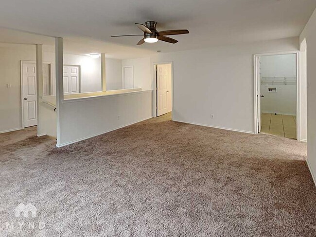 Building Photo - 9203 Silver Vista