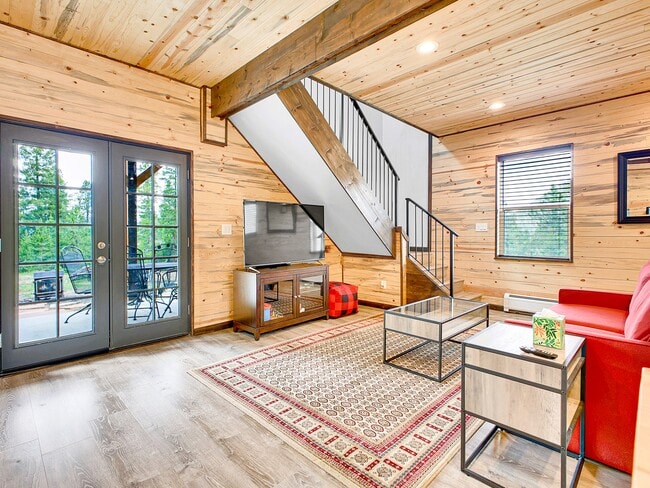 Building Photo - 785 Warren Gulch Rd