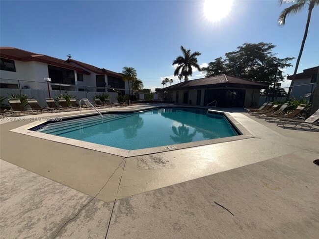 Building Photo - 9795 SW 138th Ave