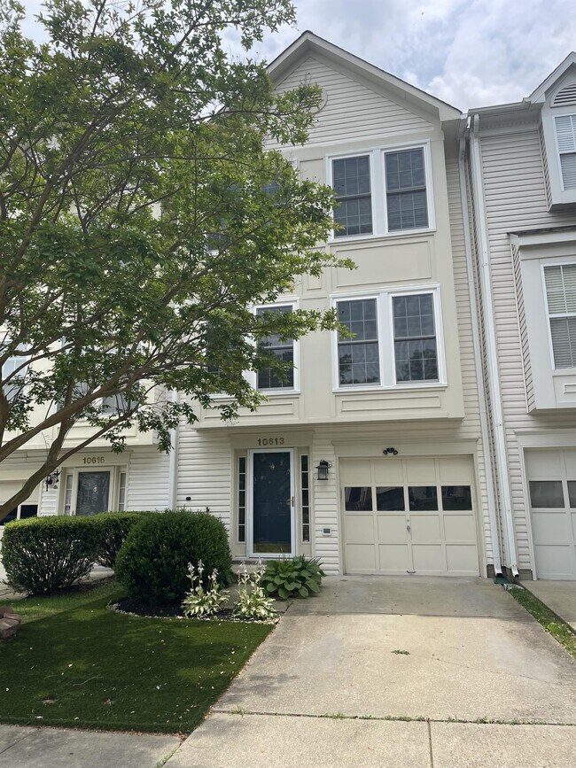 Building Photo - 10613 Ignatius Digges Dr
