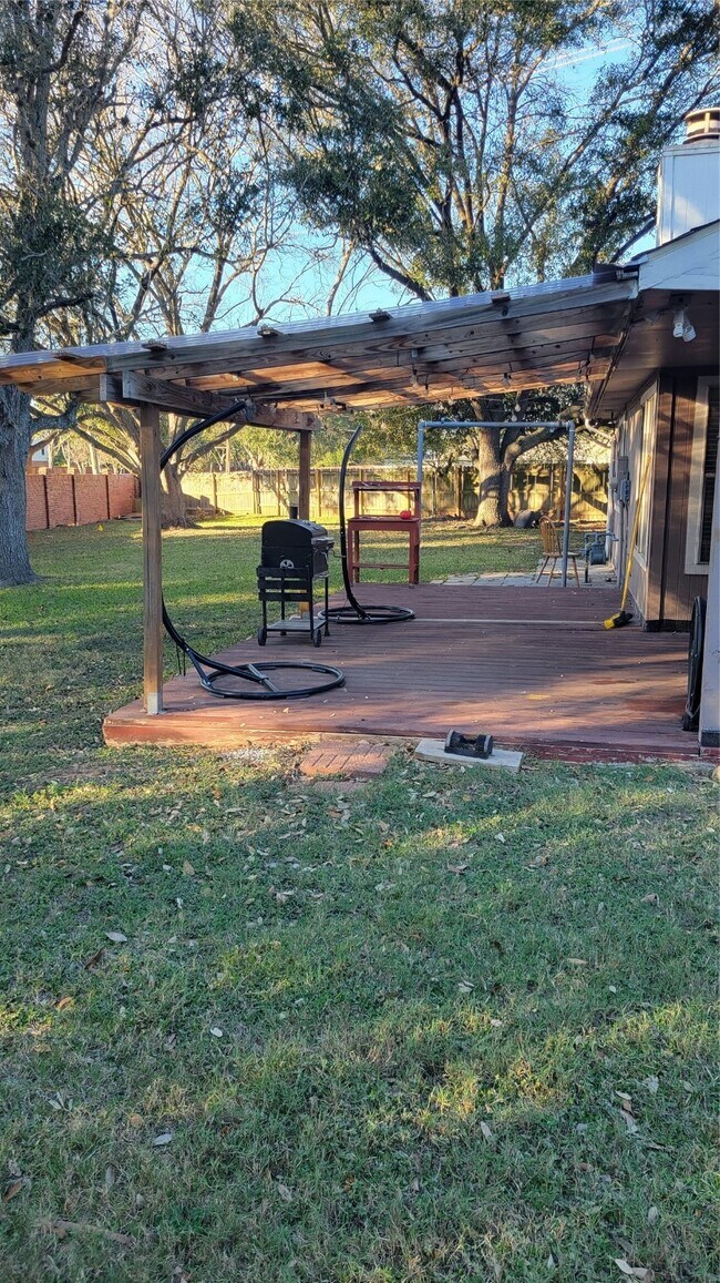 Building Photo - 2906 Whetrock Ln