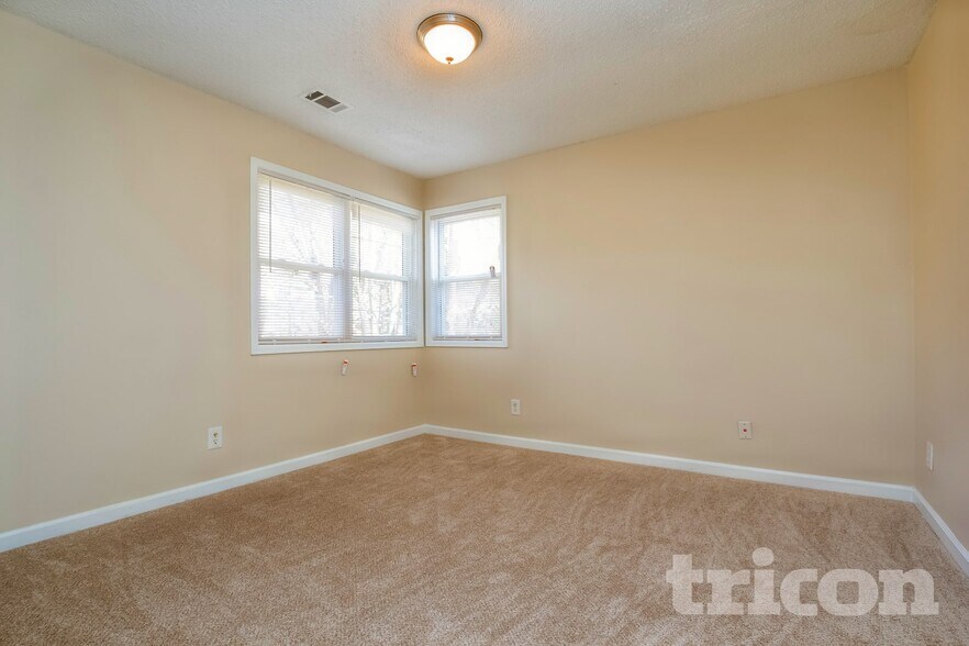 Building Photo - 1971 Rocky Mill Ln