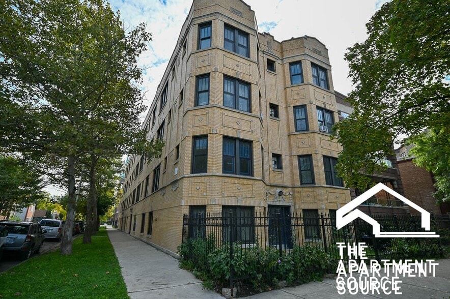 Building Photo - 2929 W McLean Ave