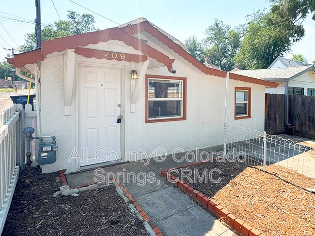 Building Photo - 209 S 25th St