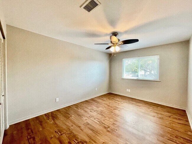 Building Photo - Updated Home w/ 2 Car Garage, Backyard and...