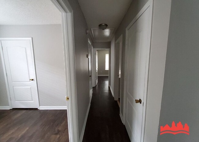 Building Photo - 3035 Meadows Ln