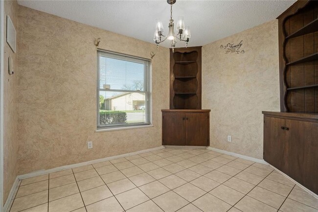 Building Photo - 813 Guadalupe St