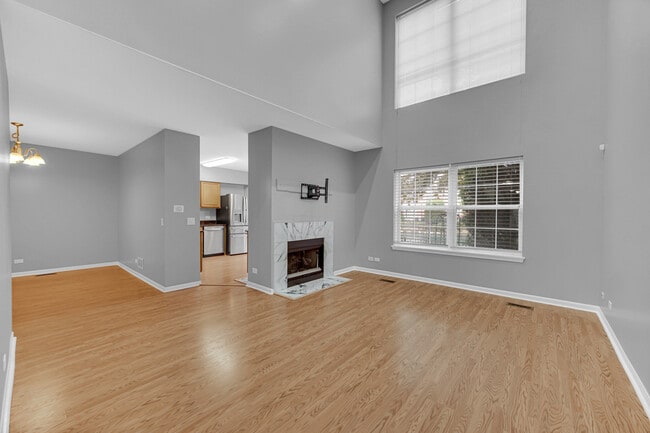 Building Photo - 364 Town Pl Cir