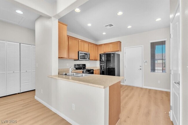 Building Photo - 2105 Turtle Beach Ave