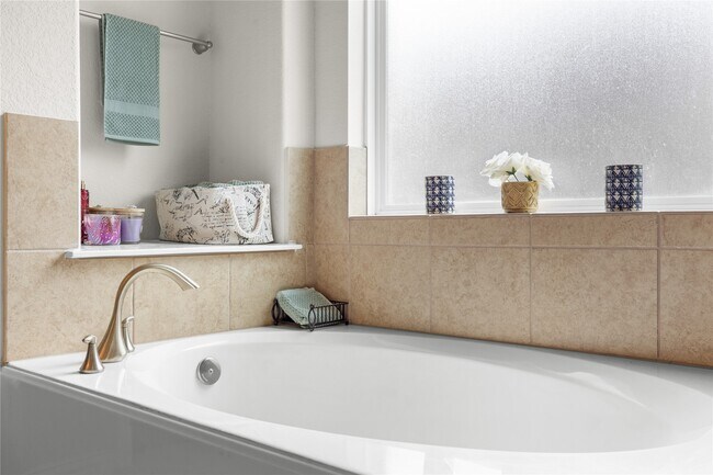 Building Photo - 2314 Red Slate Dr