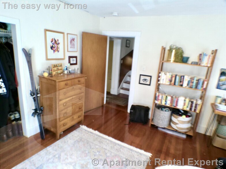 Building Photo - 26 Dover St