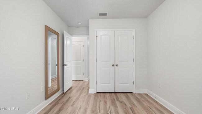 Building Photo - 7675 Shadow Lake Dr
