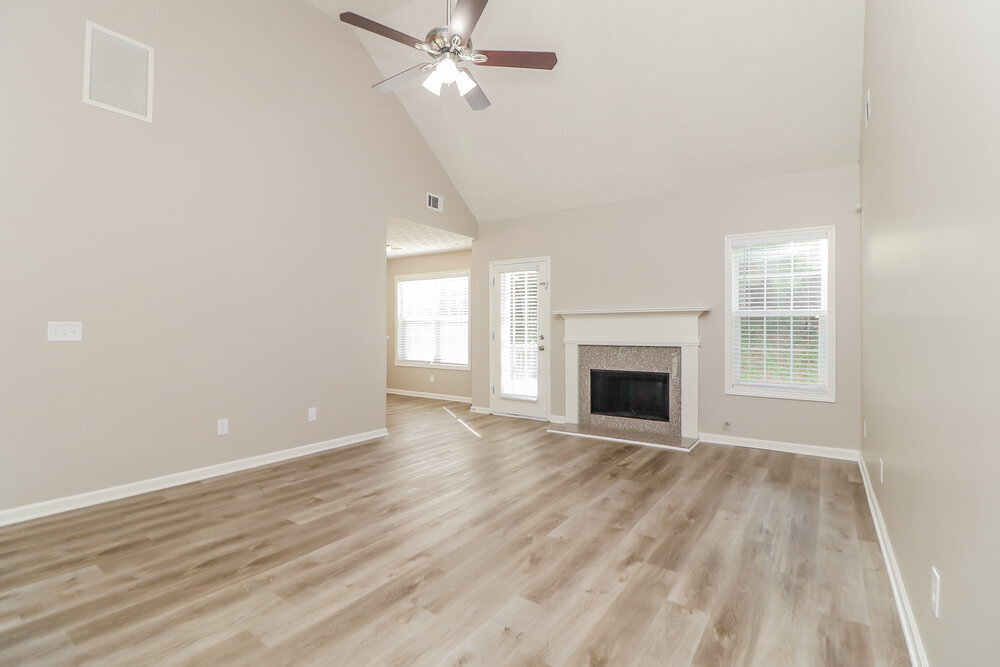 Building Photo - 2975 Northcliff Dr