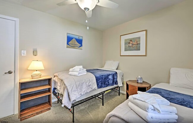 Building Photo - 169 N Basin Dr
