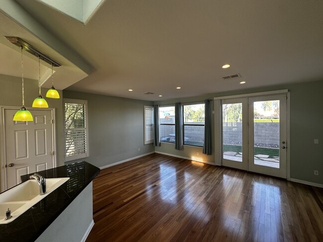 Building Photo - 7628 Belhurst Ave