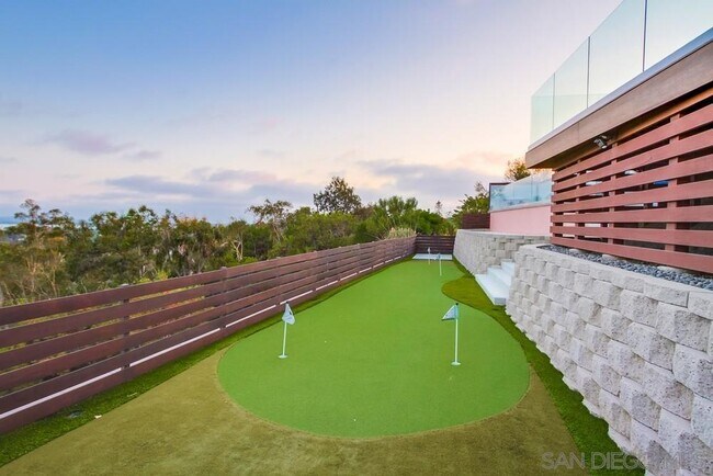 Building Photo - 4957 Pacifica Dr