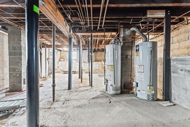 Building Photo - 2113 Halstead Ave