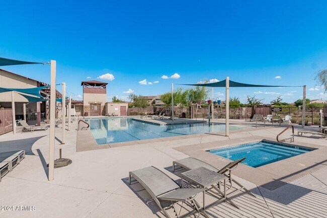 Building Photo - Charming 4 bedroom, 3 bath home in North P...