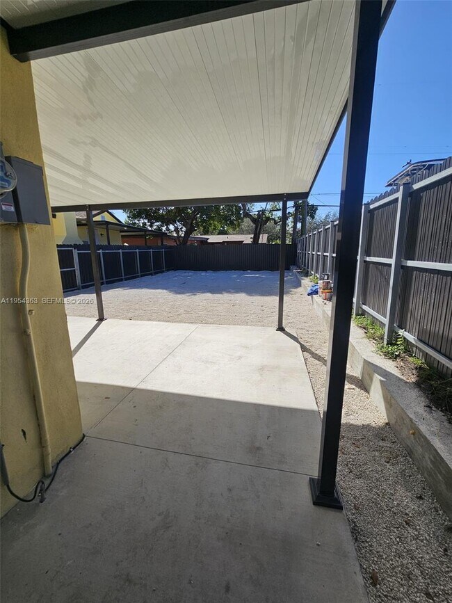 Building Photo - 1148 NW 100th St