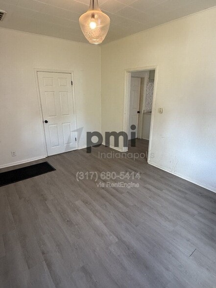 Building Photo - 1308 W 4th St