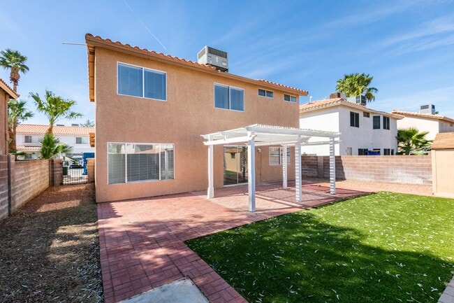 Building Photo - WHITNEY RANCH FRESHLY UPDATED 4 BEDROOM HOME WITH LARGE BACKYARD