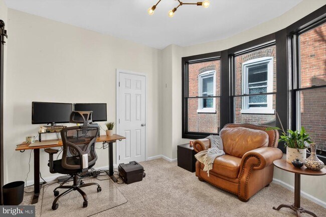 Building Photo - 4315 Lauriston St