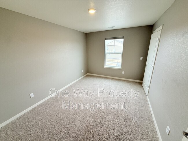 Building Photo - 215 N 62nd Ave