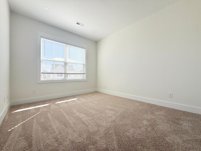 Building Photo - Crofton Style | Spacious 4-Bedroom Highbury Home with Pool and Pickleball Court