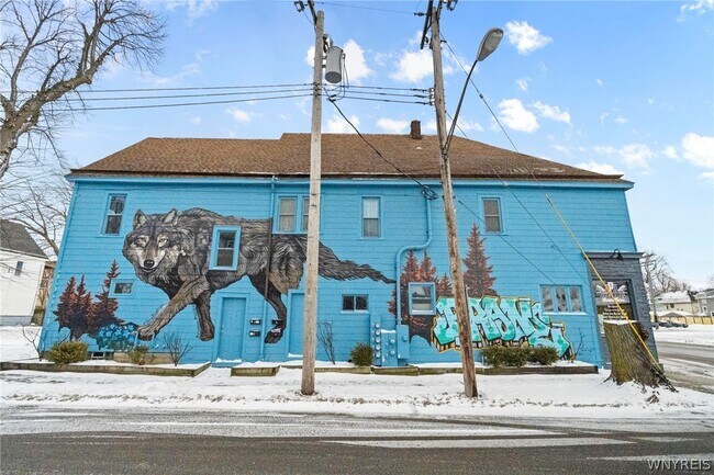 Building Photo - 2096 Seneca St