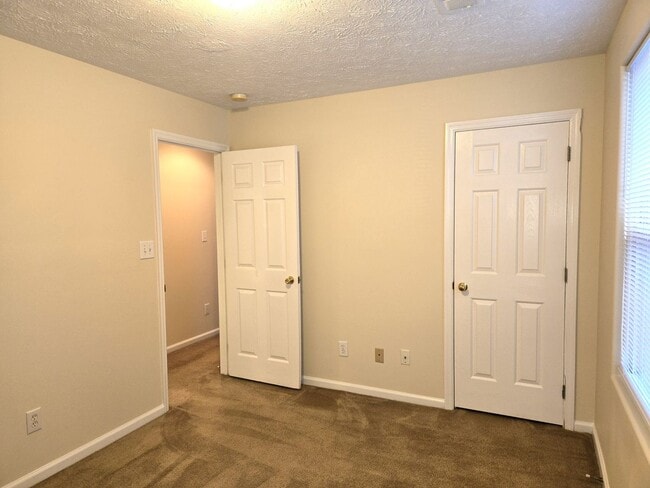 Building Photo - 50% OFF UNTIL 2026!  APPLICATION FEE ONLY ...