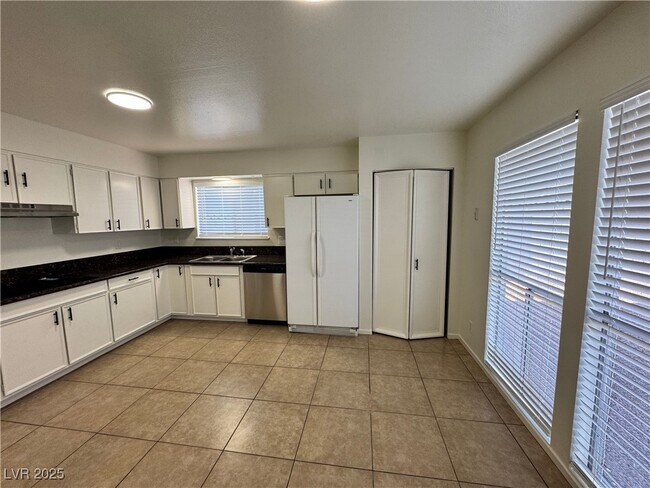 Building Photo - 2539 Winterwood Blvd