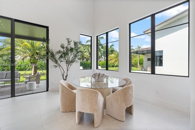 Building Photo - 14930 SW 16 Ct