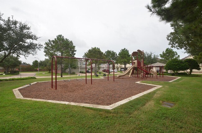 Building Photo - 25254 Finchgrove Ln