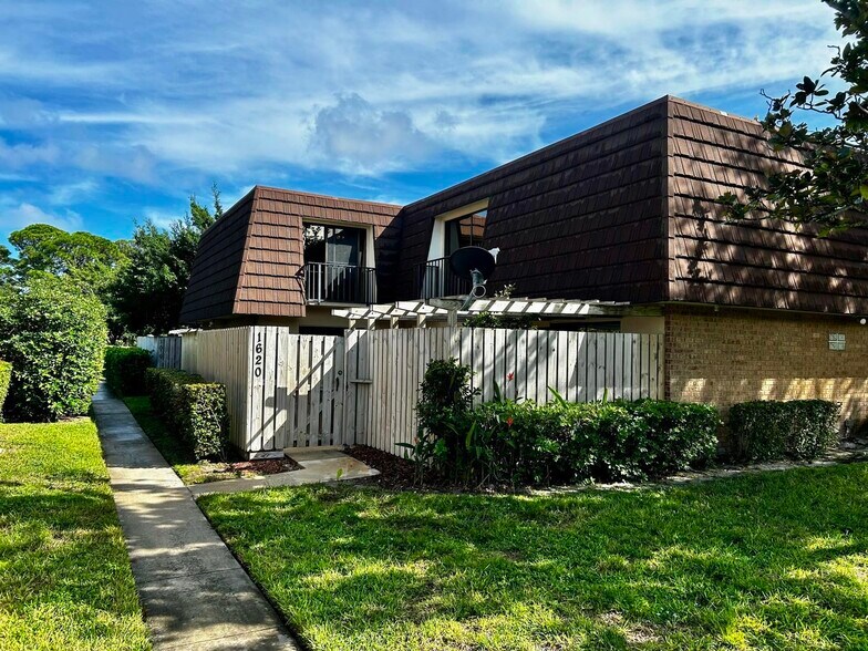 Primary Photo - 1620 16th Ln