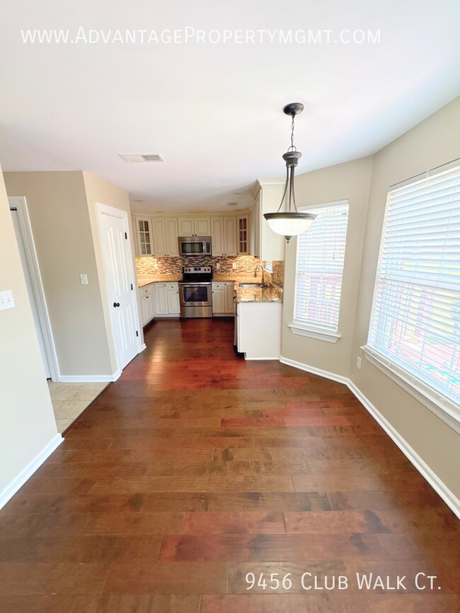 Building Photo - 9456 Club Walk Ct