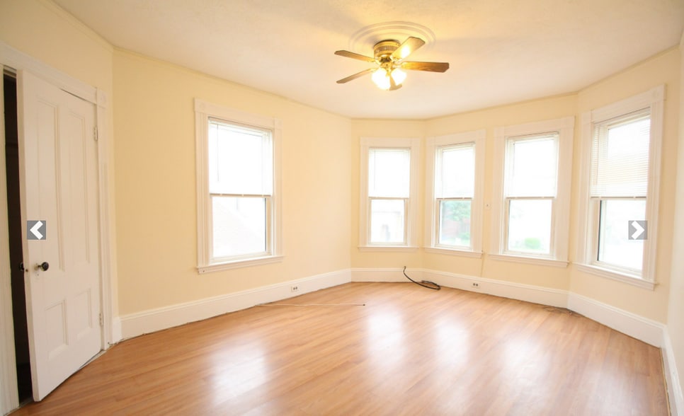 Building Photo - 38 Forest St